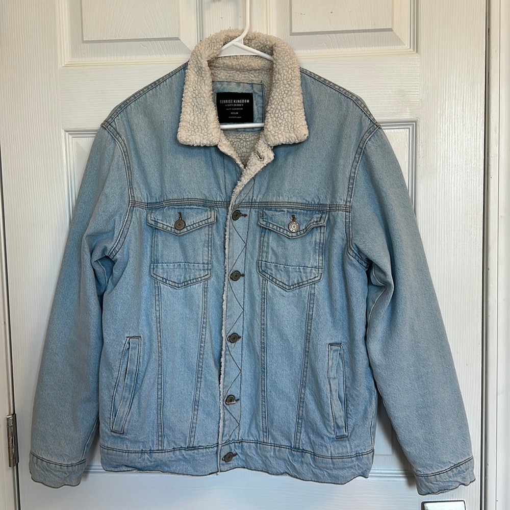 Oversized Sherpa-Lined Denim Jacket! Light wash denim, button up.